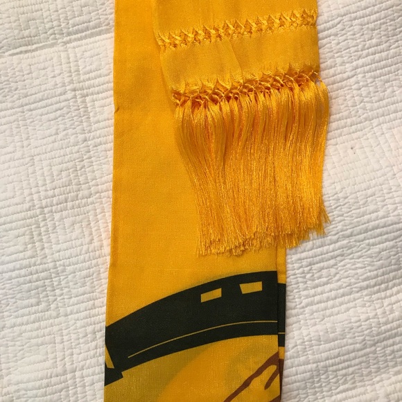 Mexican Shawl, Yellow Shawl, Horseshoe, shawl Yellow, bright yellow shawl - Picture 2 of 5